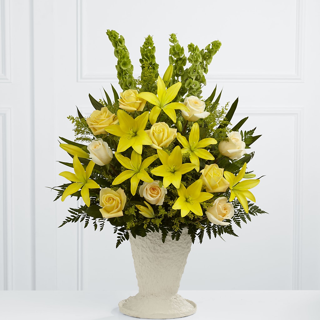 Golden Memories Arrangement – Mt Scott Flowers, Happy Valley OR